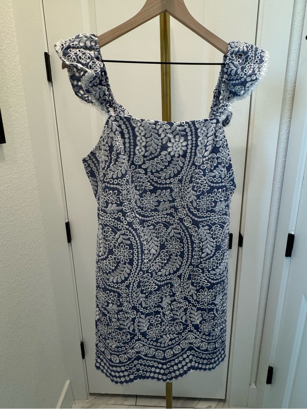 Alice + Olivia Honor Flutter Sleeve Mini Dress